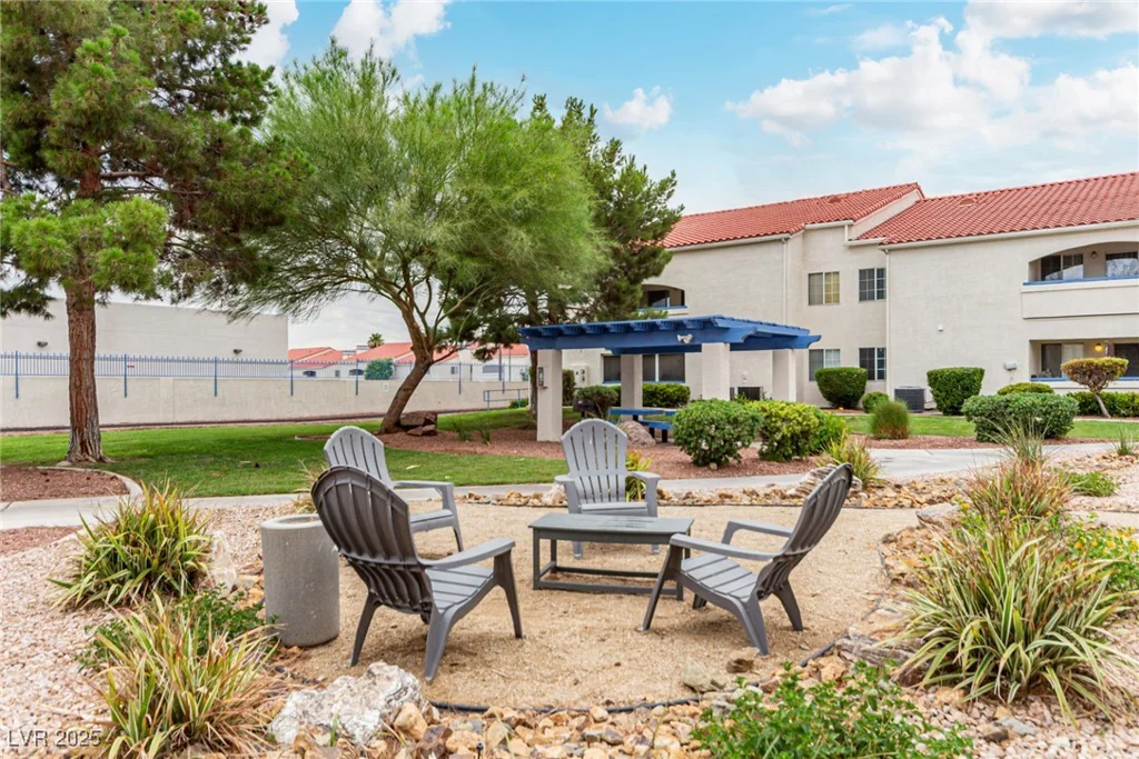 2725 Nellis, Las Vegas, NV 89121