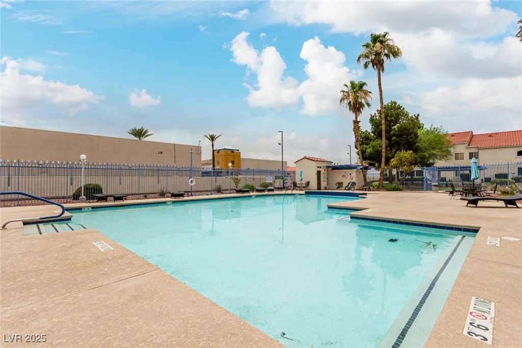 2725 Nellis, Las Vegas, NV 89121