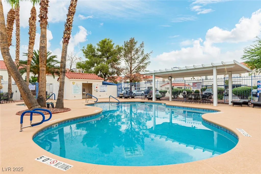 2725 Nellis, Las Vegas, NV 89121
