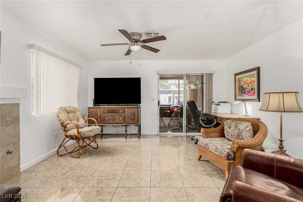 2725 Nellis, Las Vegas, NV 89121