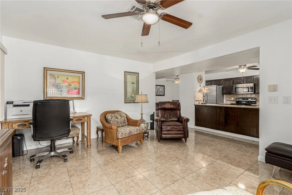 2725 Nellis, Las Vegas, NV 89121