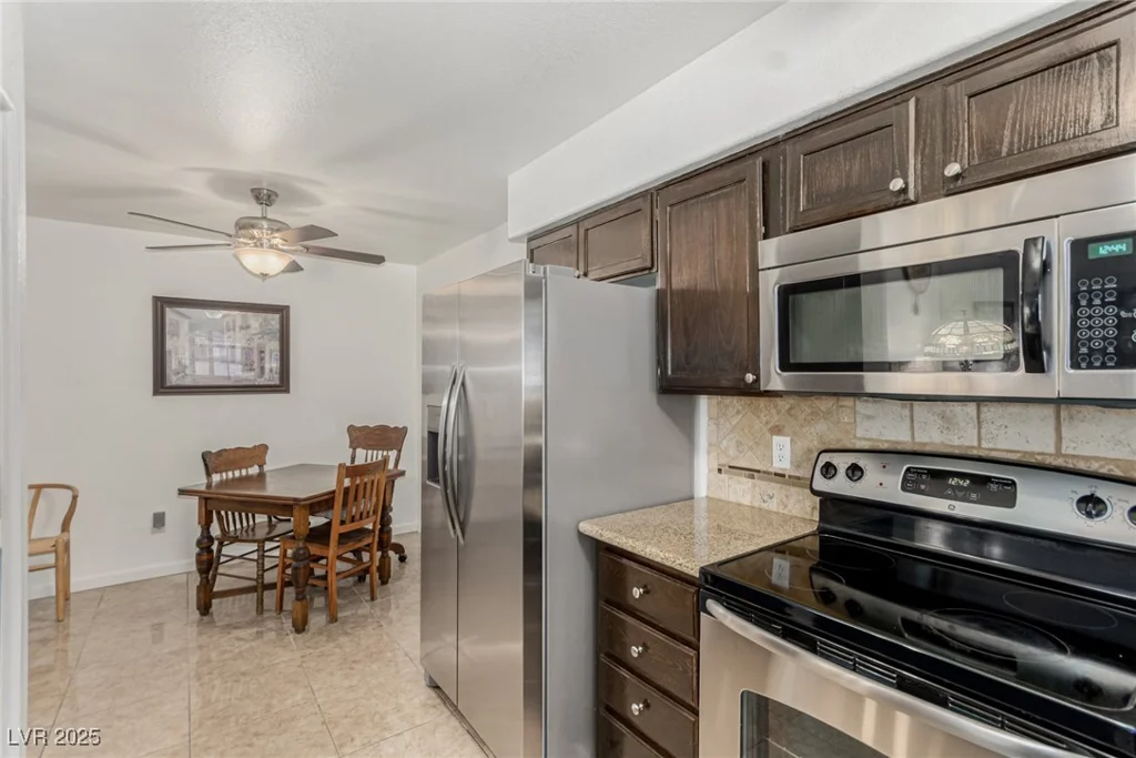 2725 Nellis, Las Vegas, NV 89121