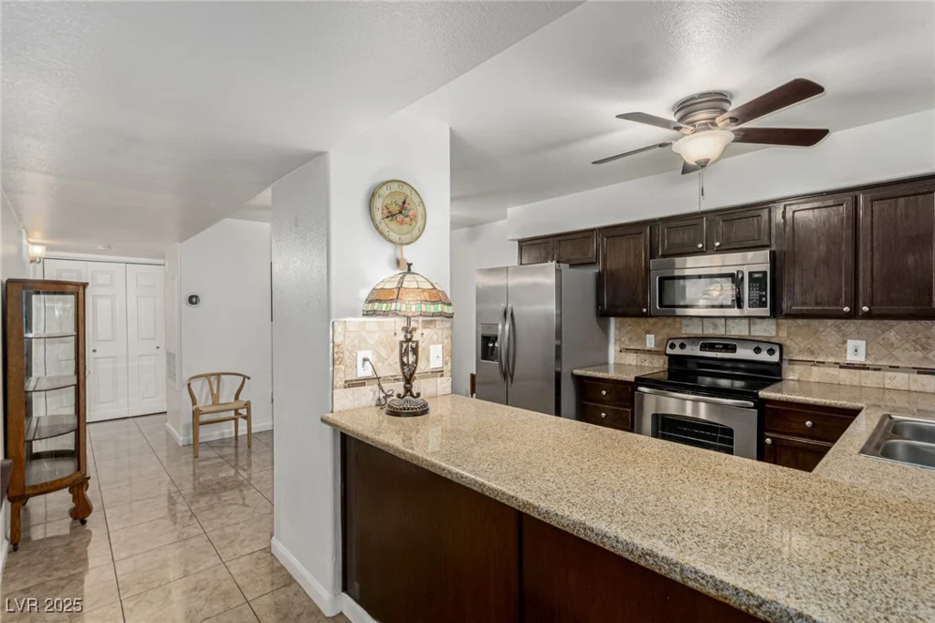 2725 Nellis, Las Vegas, NV 89121