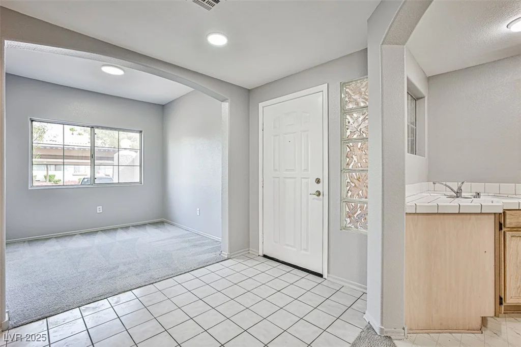 7400 Flamingo, Las Vegas, NV 89147