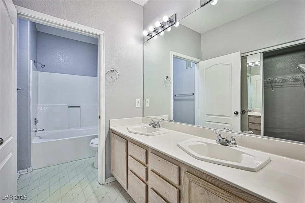 7400 Flamingo, Las Vegas, NV 89147