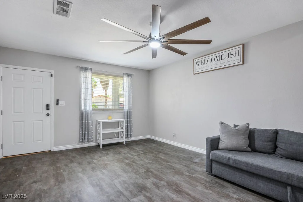 6236 Foothill, Las Vegas, NV 89118