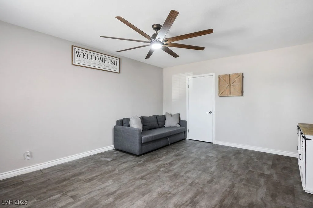 6236 Foothill, Las Vegas, NV 89118