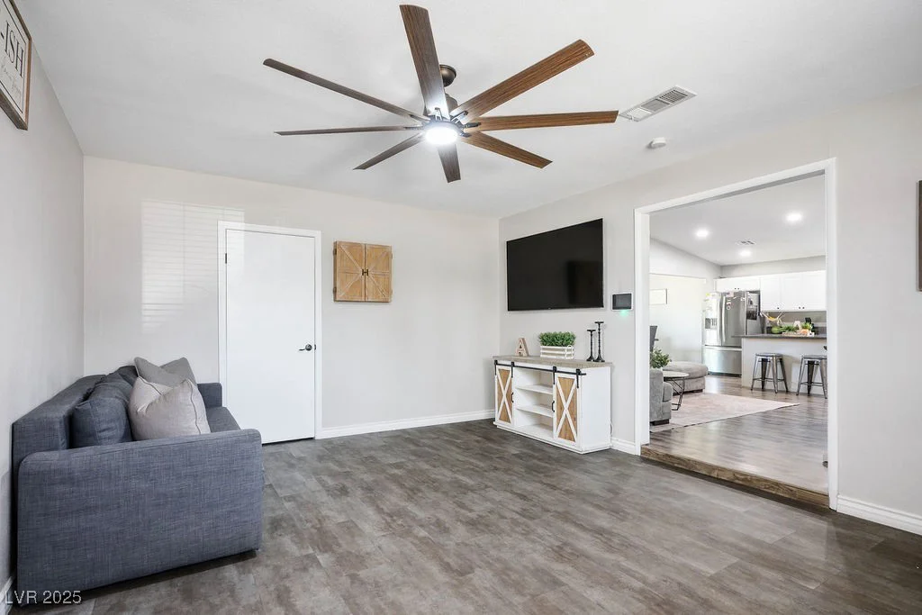 6236 Foothill, Las Vegas, NV 89118