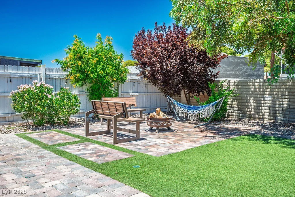 6236 Foothill, Las Vegas, NV 89118