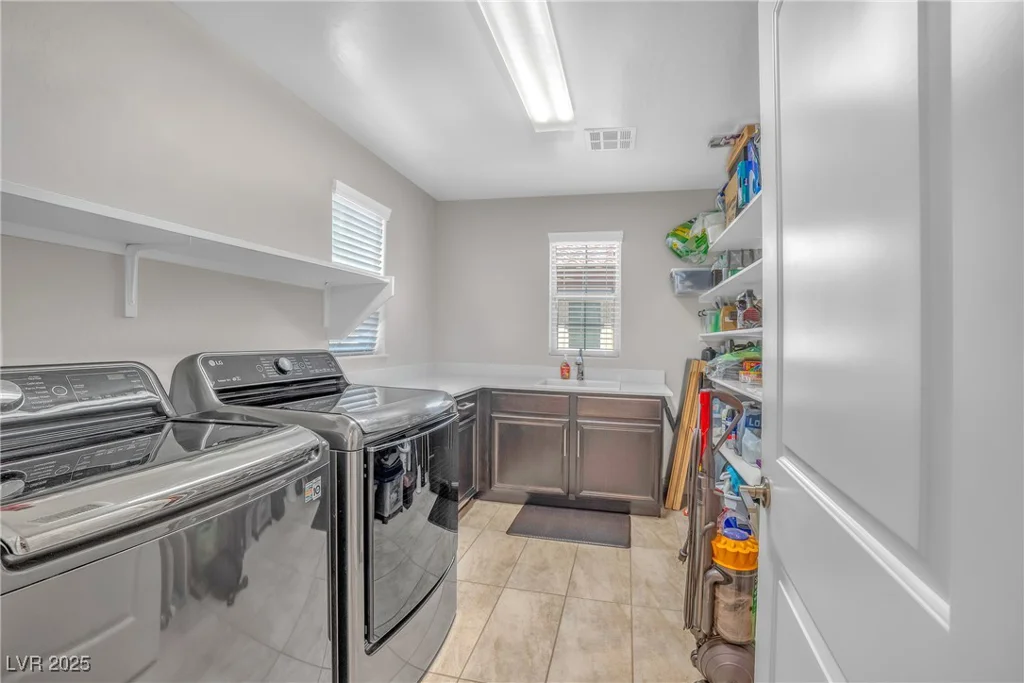 2154 Tortona, Henderson, NV 89044