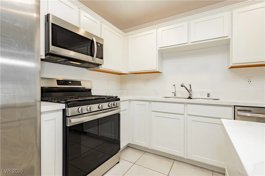 675 Omaggio, Henderson, NV 89011
