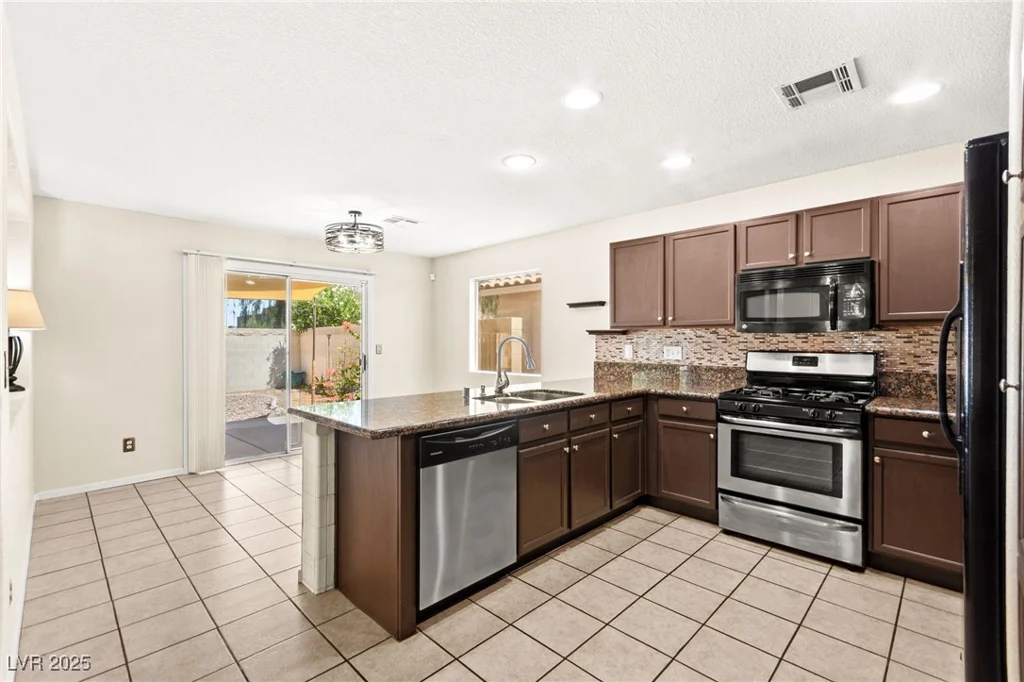 6044 Seneca Springs, Las Vegas, NV 89130