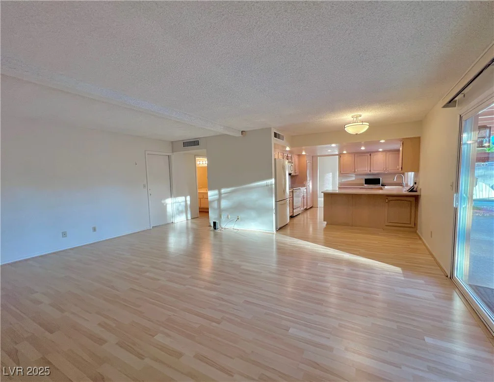 304 Broxton, Las Vegas, NV 89107