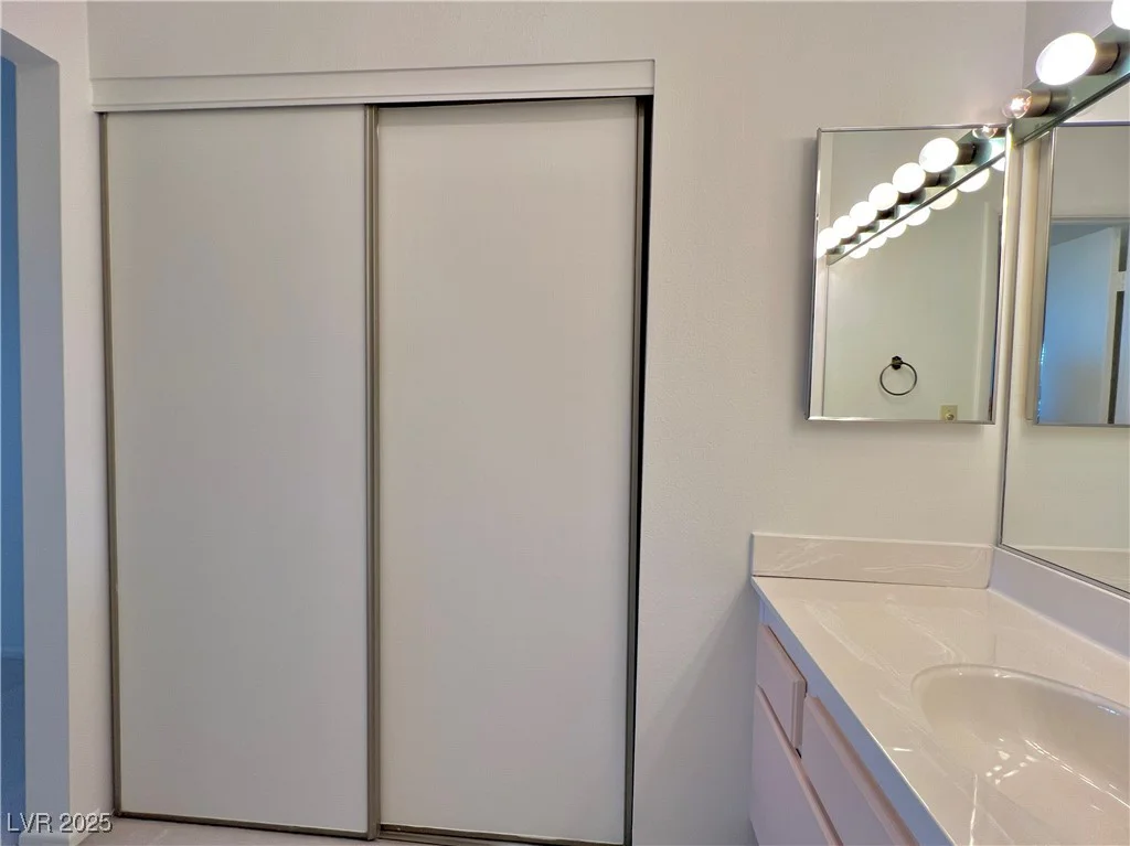 304 Broxton, Las Vegas, NV 89107