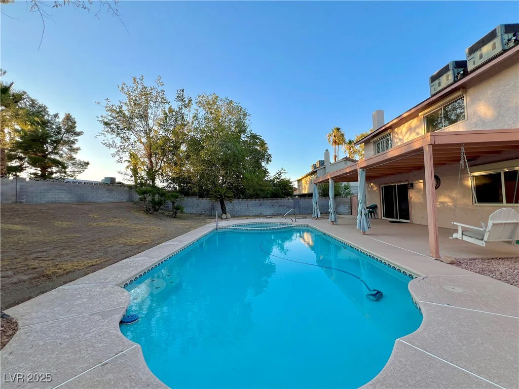 304 Broxton, Las Vegas, NV 89107