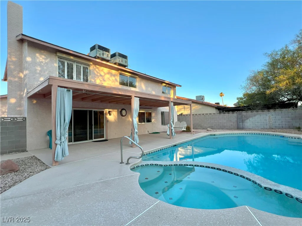 304 Broxton, Las Vegas, NV 89107
