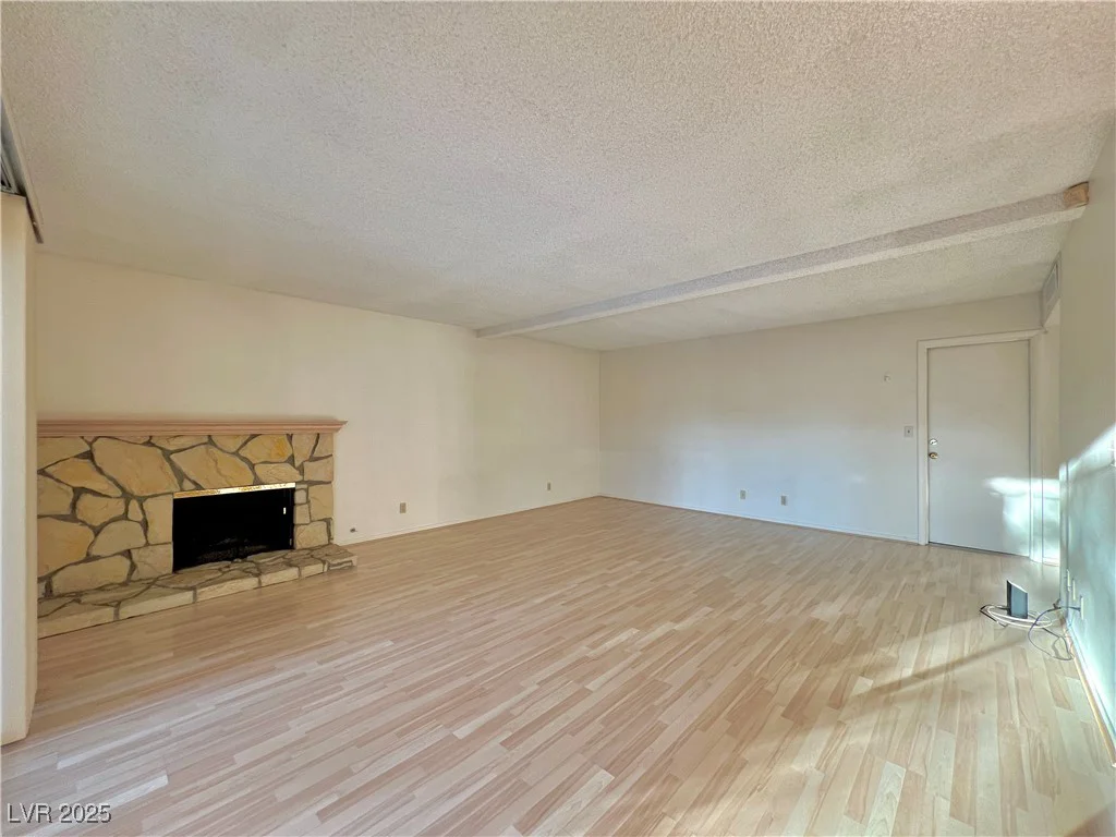 304 Broxton, Las Vegas, NV 89107