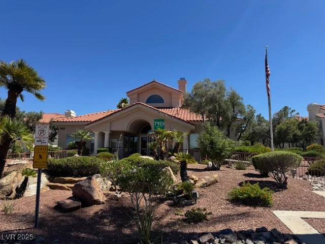 7905 Ryandale, Las Vegas, NV 89145