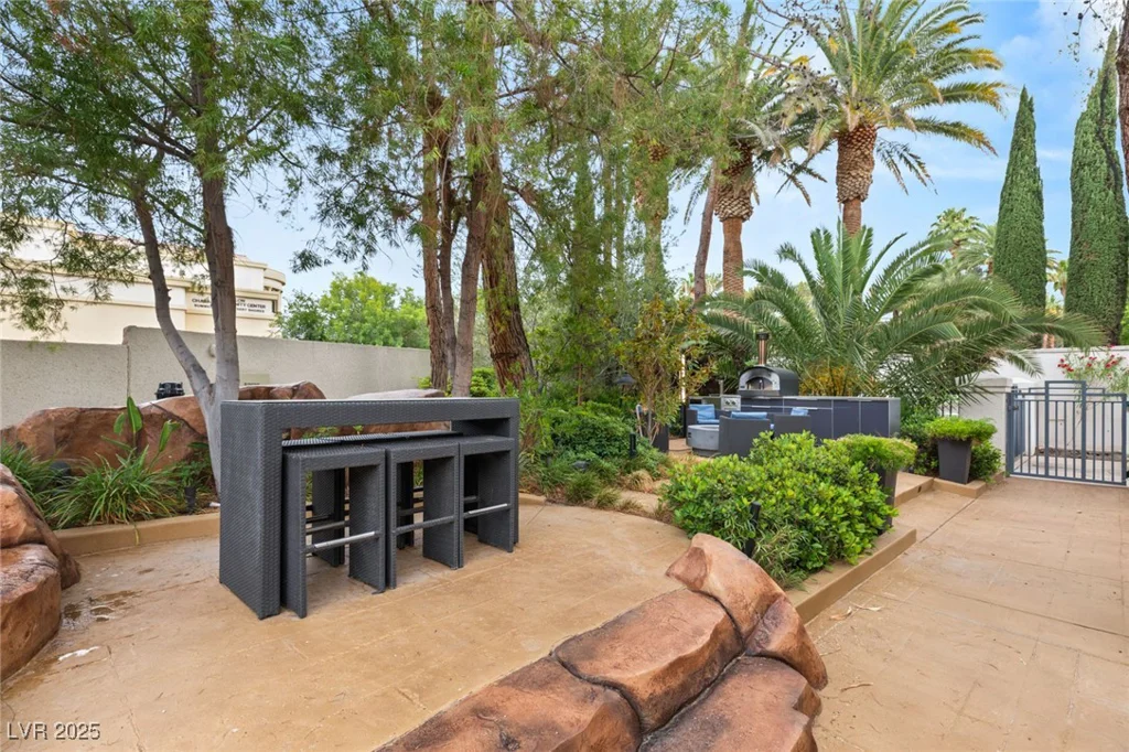 8109 Moonstone, Las Vegas, NV 89128