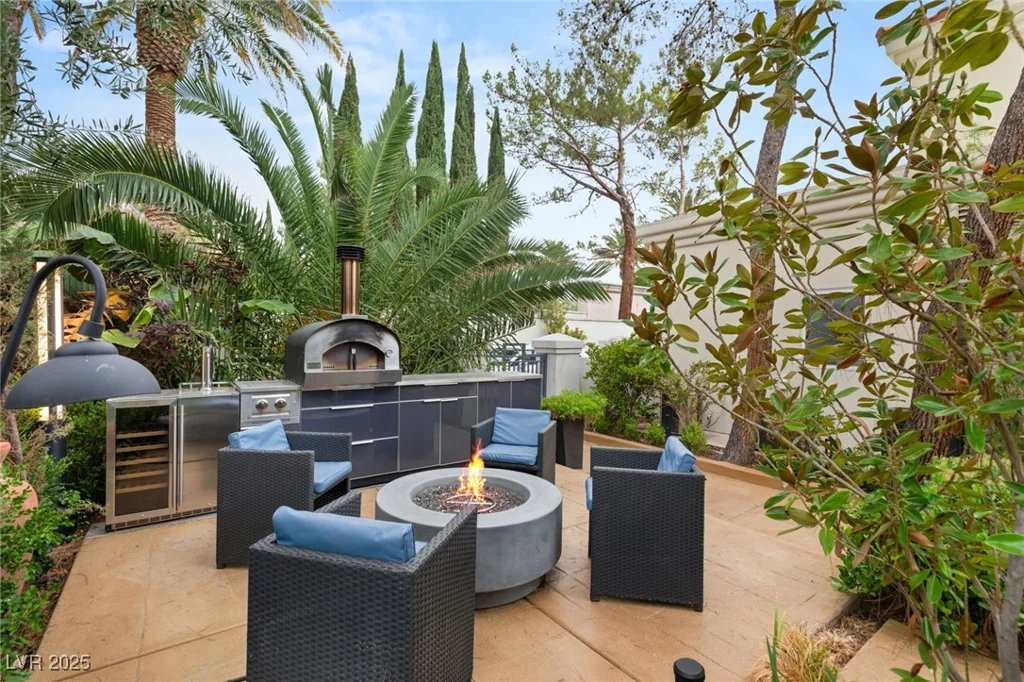 8109 Moonstone, Las Vegas, NV 89128