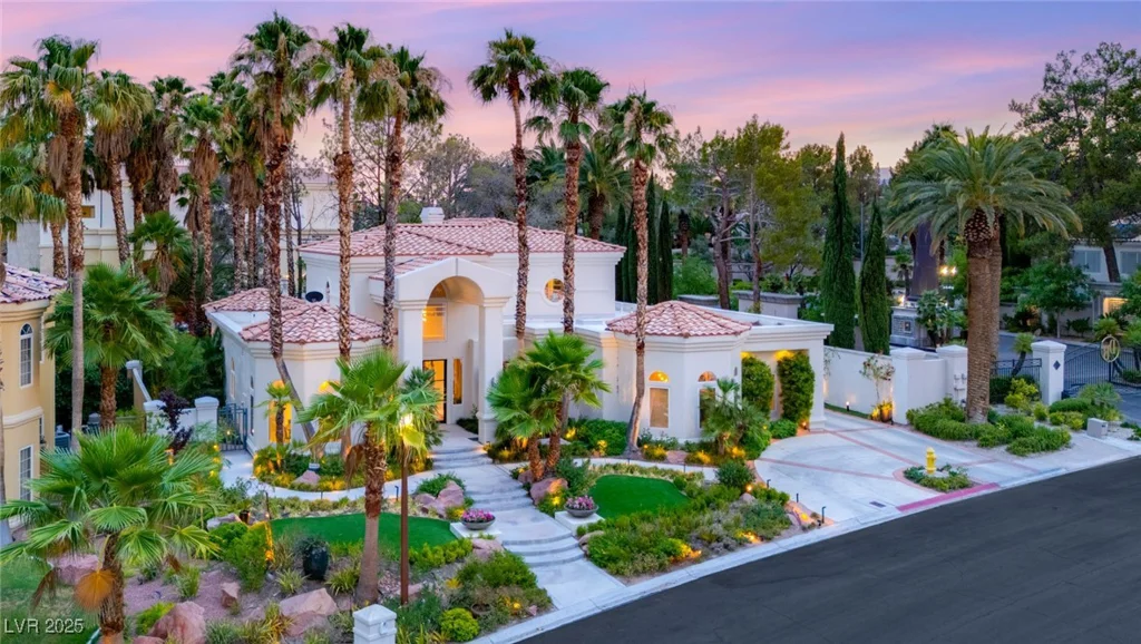8109 Moonstone, Las Vegas, NV 89128