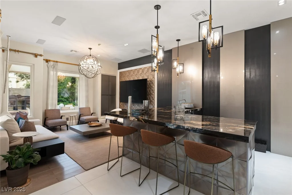 8109 Moonstone, Las Vegas, NV 89128