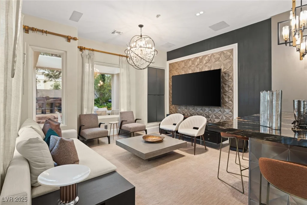 8109 Moonstone, Las Vegas, NV 89128