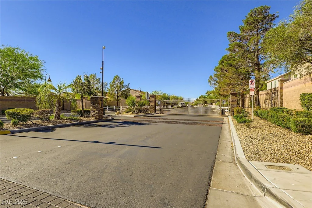 8842 Duncan Barrel, Las Vegas, NV 89178