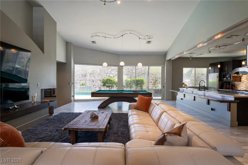 6 Yorkridge, Henderson, NV 89052