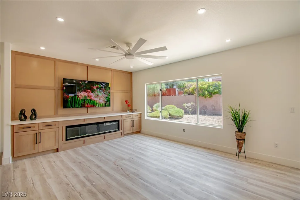 2561 Terrytown, Henderson, NV 89052