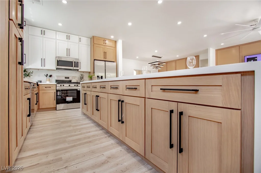 2561 Terrytown, Henderson, NV 89052