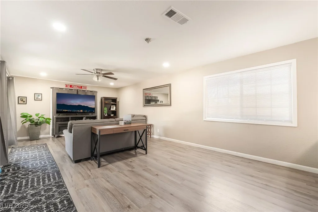 844 21st, Las Vegas, NV 89101