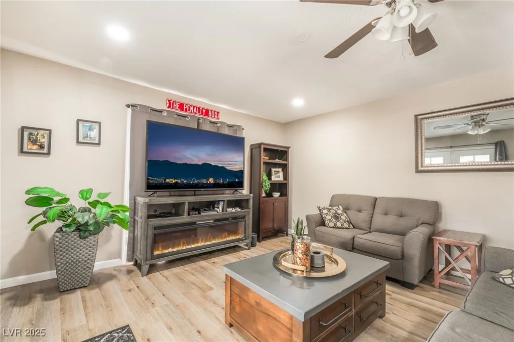 844 21st, Las Vegas, NV 89101