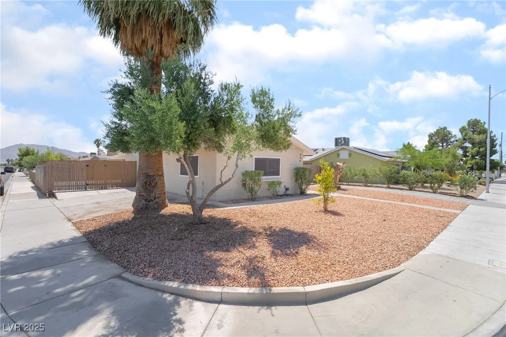 844 21st, Las Vegas, NV 89101