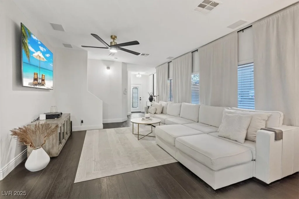 8325 Winterchase, Las Vegas, NV 89143