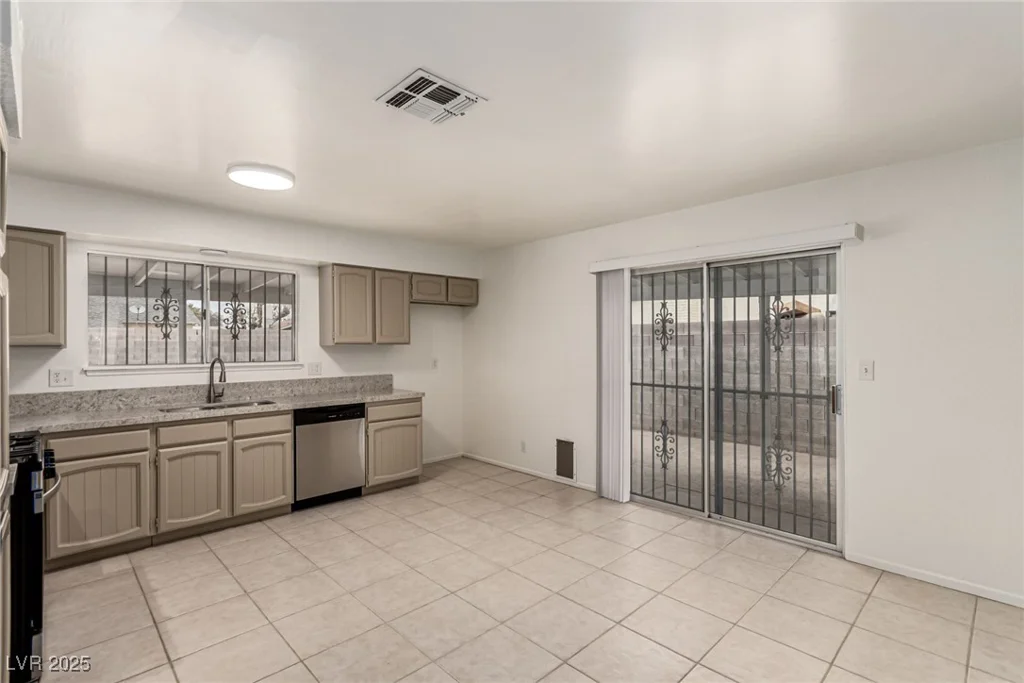 4416 Rip Van Winkle, Las Vegas, NV 89102