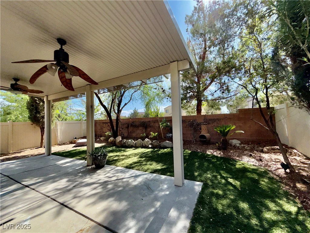 5517 Overlook Valley, North Las Vegas, NV 89081