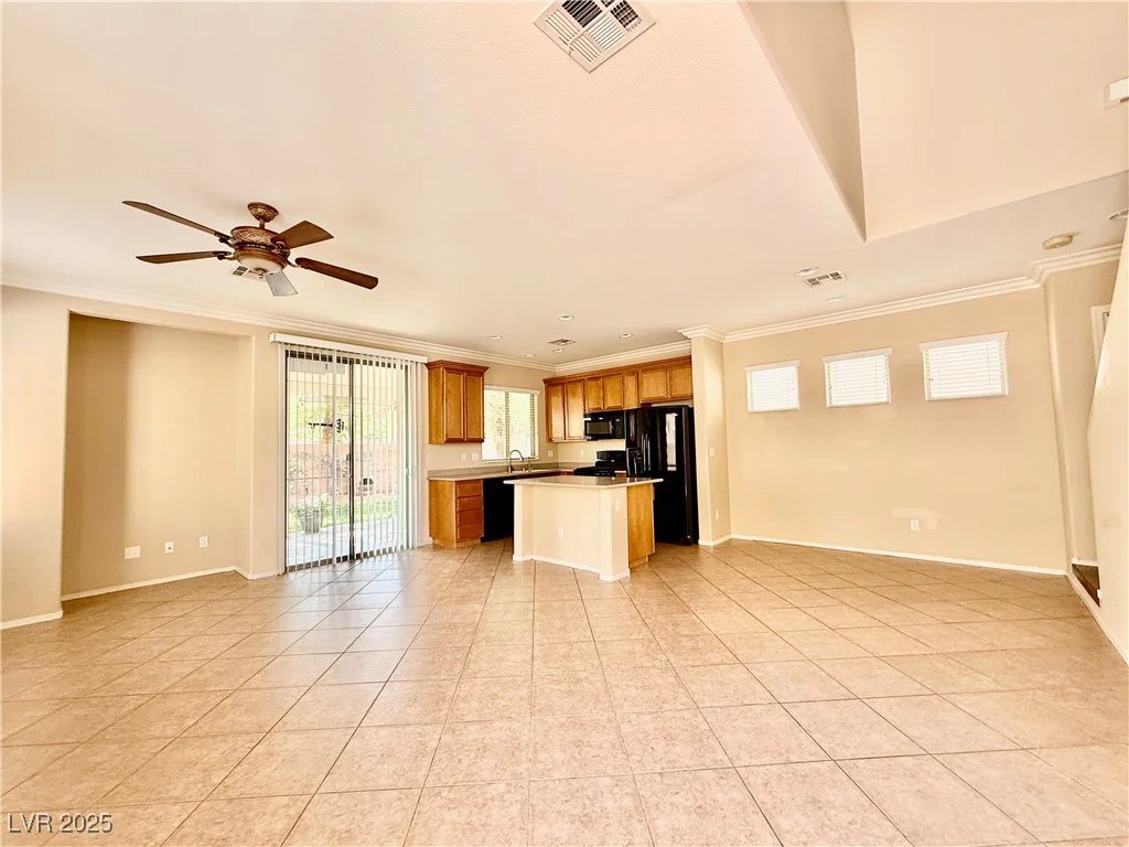 5517 Overlook Valley, North Las Vegas, NV 89081