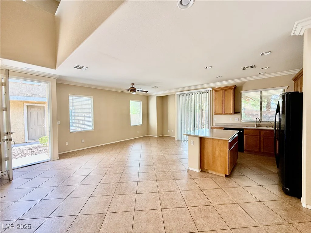 5517 Overlook Valley, North Las Vegas, NV 89081