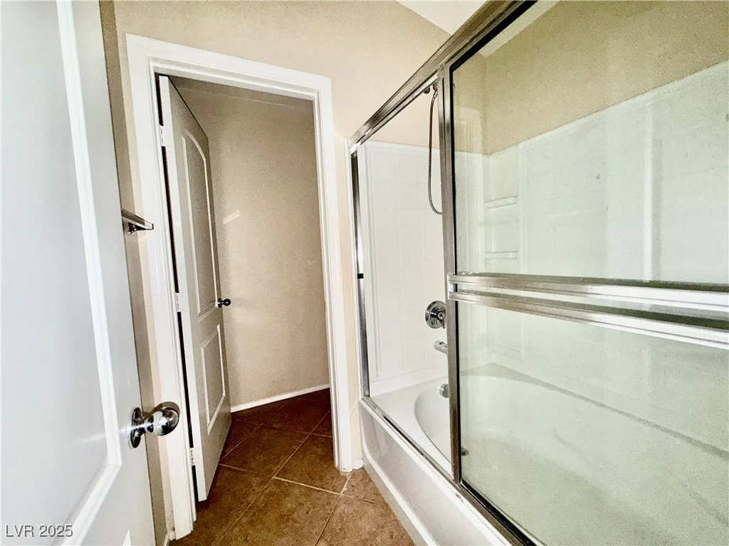 5517 Overlook Valley, North Las Vegas, NV 89081