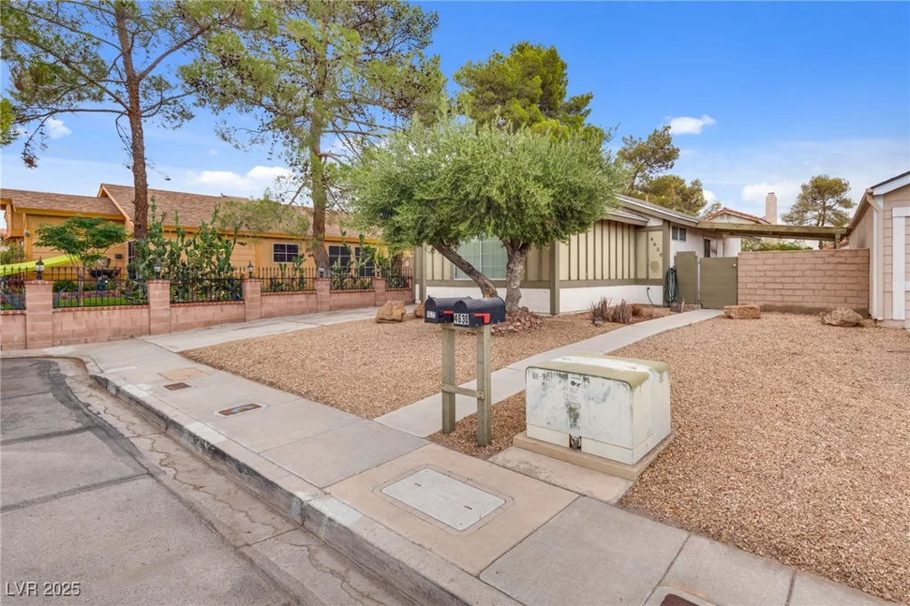 4630 Pratt, Las Vegas, NV 89147