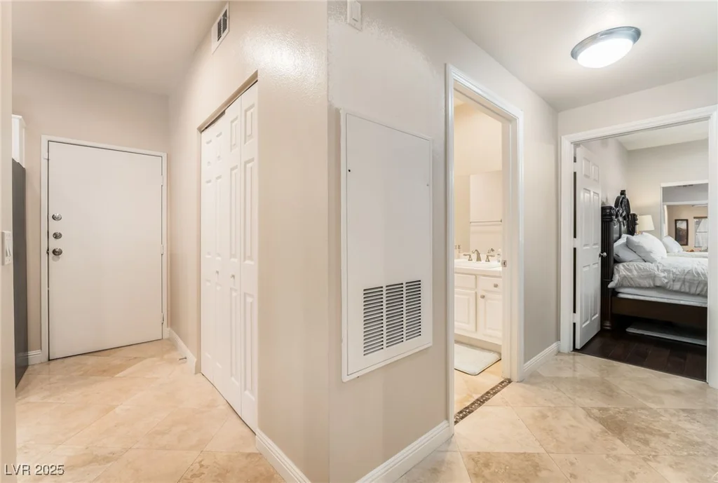 5250 Rainbow, Las Vegas, NV 89118