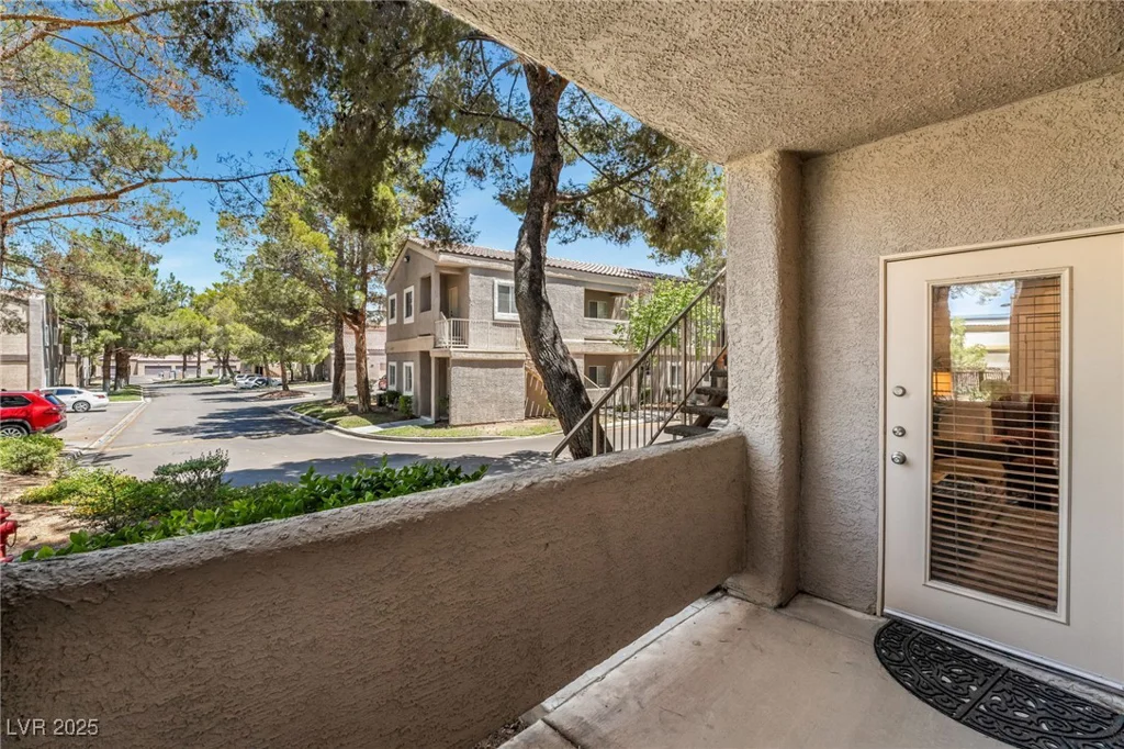 5250 Rainbow, Las Vegas, NV 89118