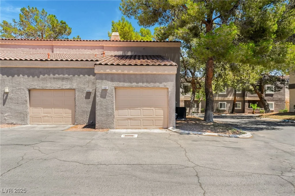 5250 Rainbow, Las Vegas, NV 89118