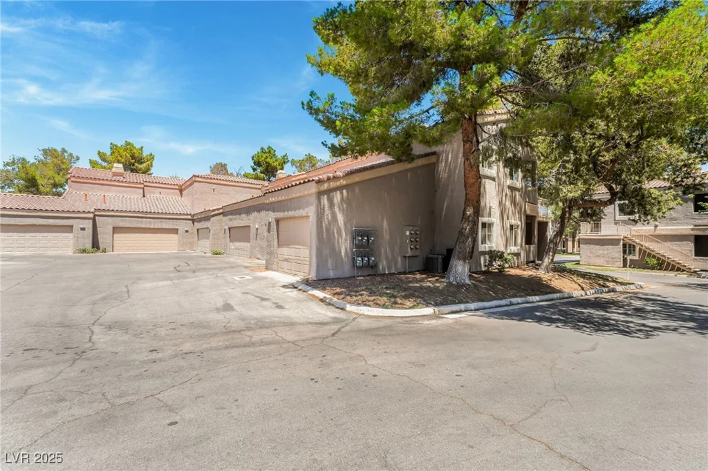 5250 Rainbow, Las Vegas, NV 89118
