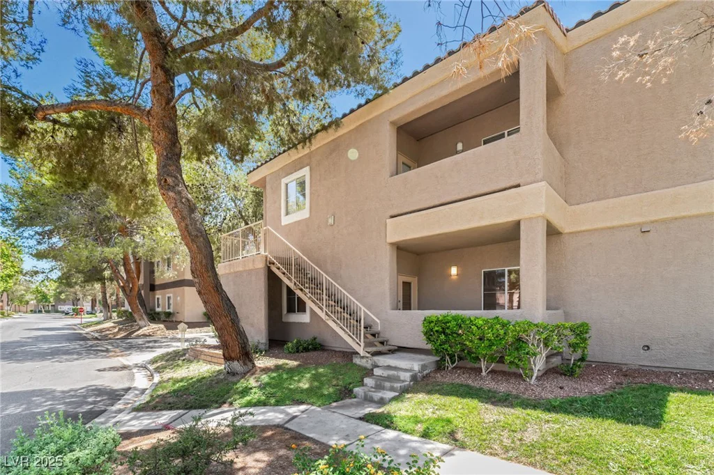 5250 Rainbow, Las Vegas, NV 89118