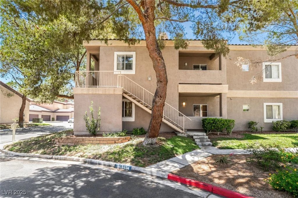 5250 Rainbow, Las Vegas, NV 89118