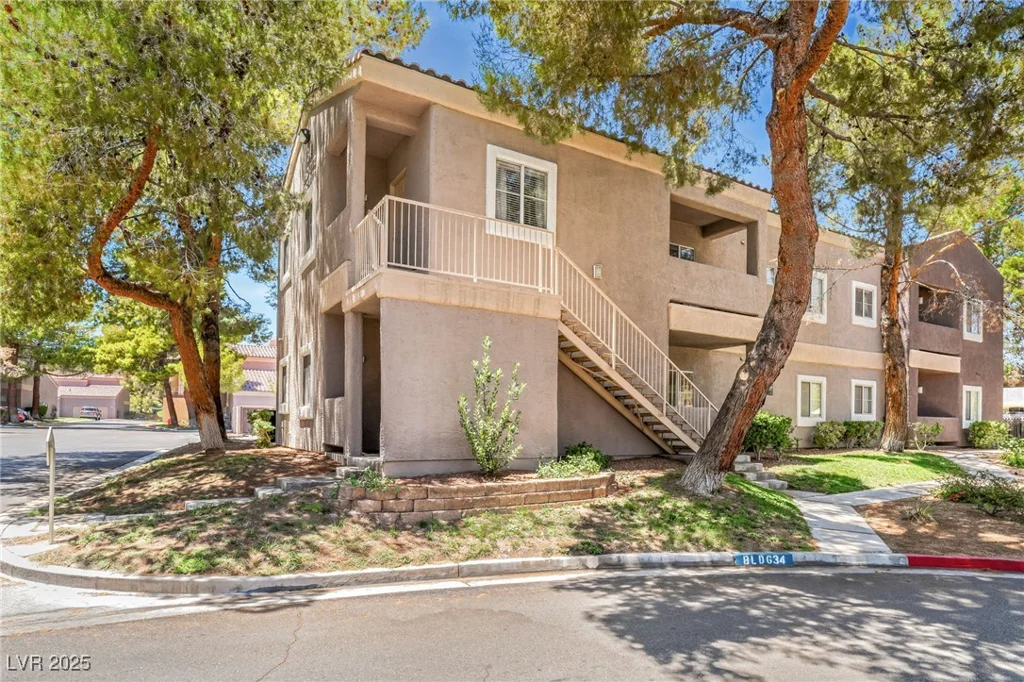 5250 Rainbow, Las Vegas, NV 89118