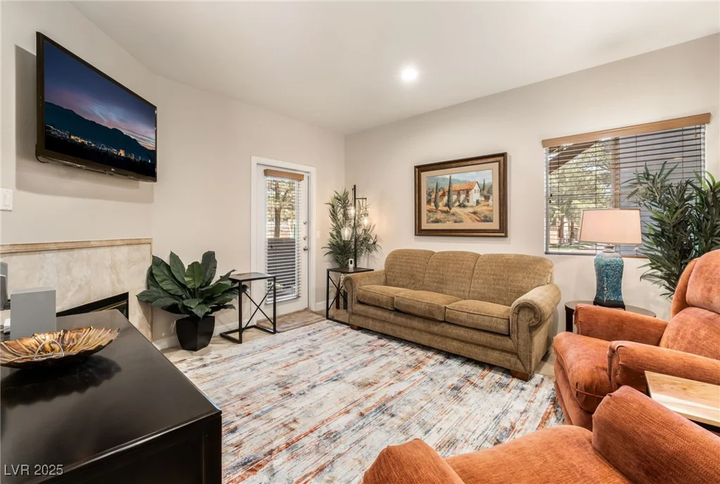 5250 Rainbow, Las Vegas, NV 89118