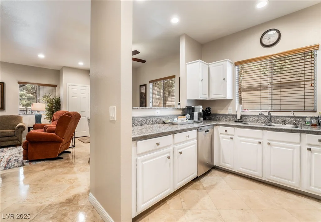 5250 Rainbow, Las Vegas, NV 89118